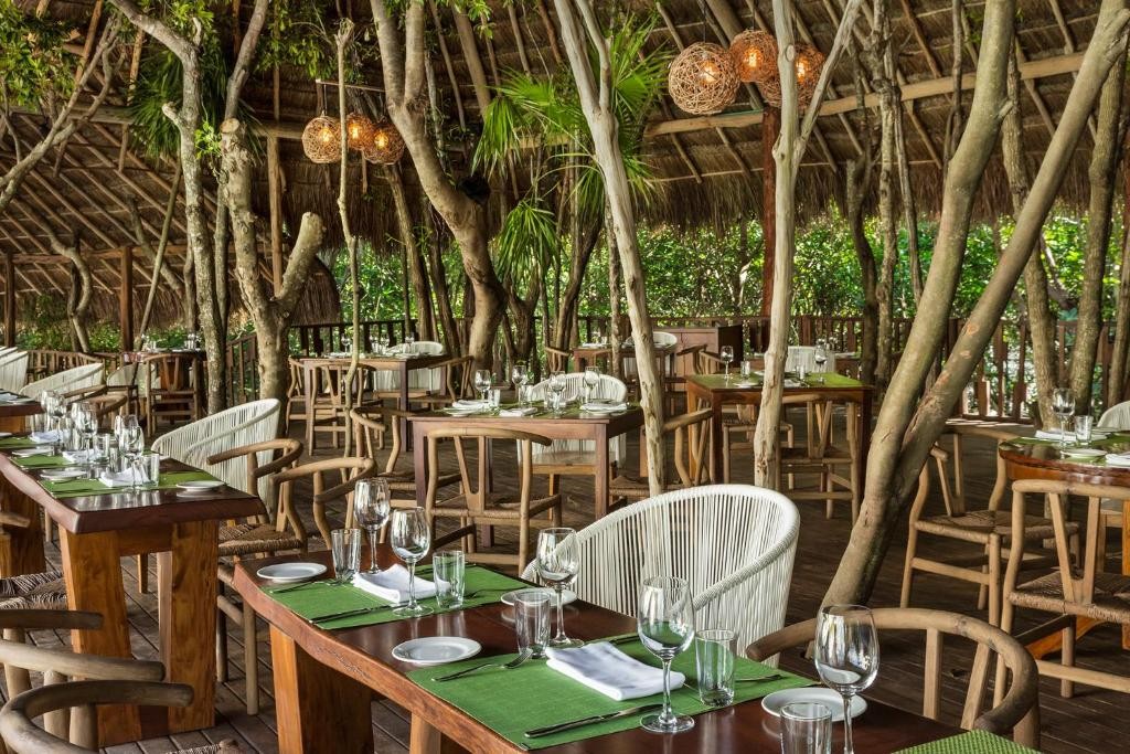 THE FIVES BEACH HOTEL - A LA CARTE ALL INCLUSIVE