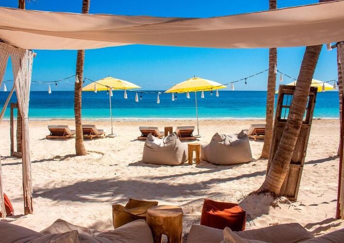 THE FIVES OCEANFRONT PUERTO MORELOS