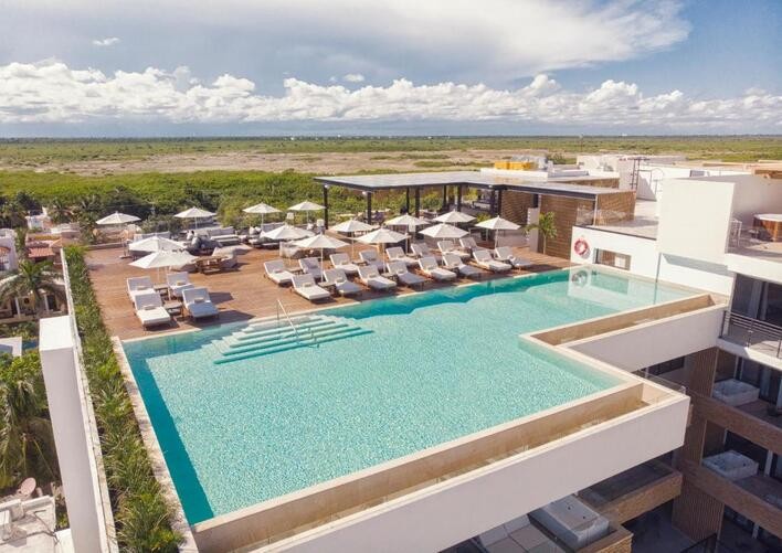 THE FIVES OCEANFRONT PUERTO MORELOS