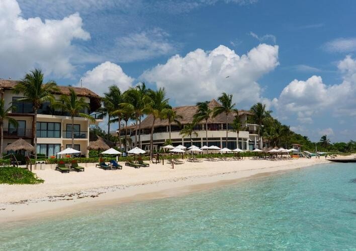 THE REEF COCO BEACH RESORT & SPA