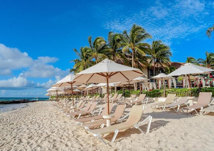 THE REEF COCO BEACH RESORT & SPA