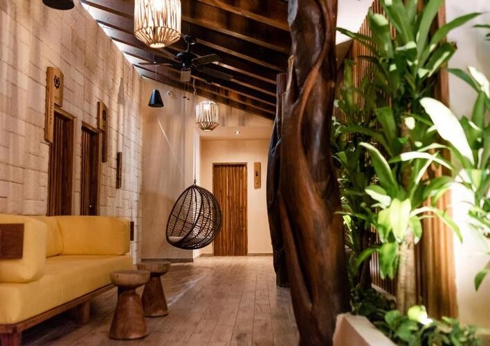 THE REEF PLAYACAR BEACH RESORT & SPA