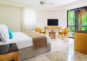THE REEF PLAYACAR BEACH RESORT & SPA