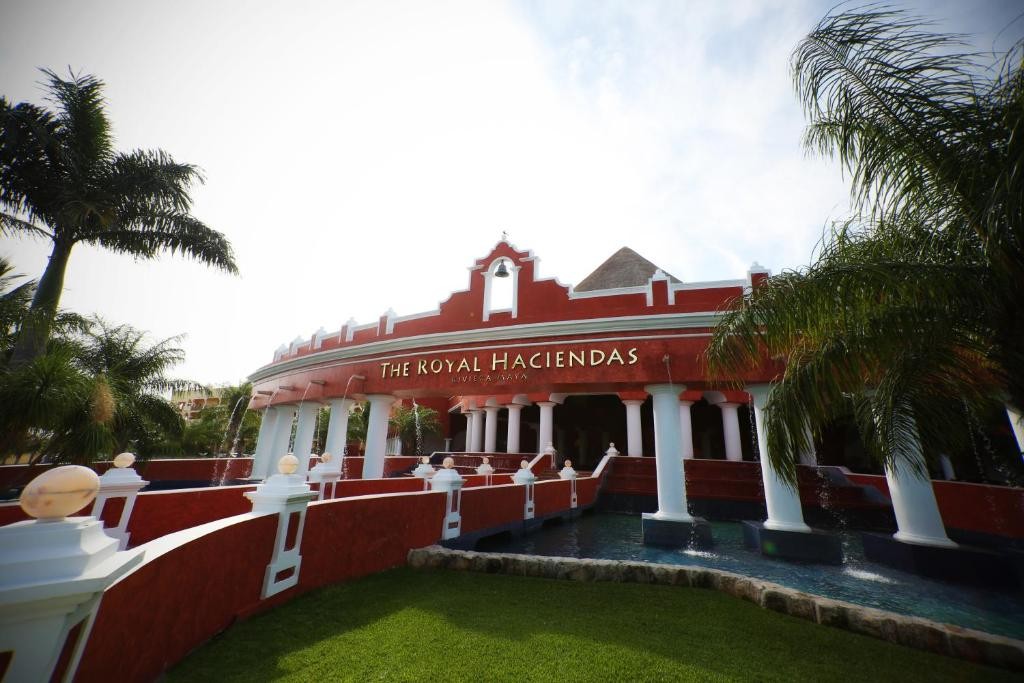 THE ROYAL HACIENDAS