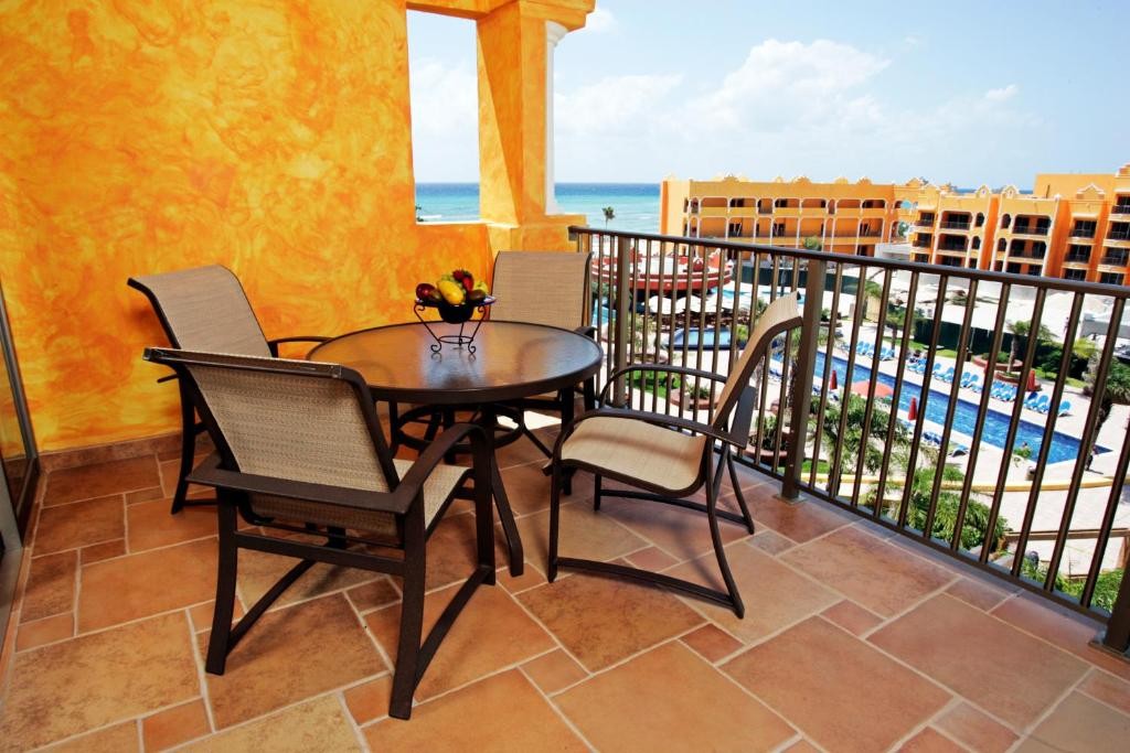 THE ROYAL HACIENDAS