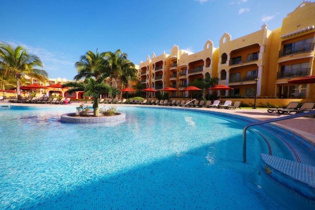 THE ROYAL HACIENDAS