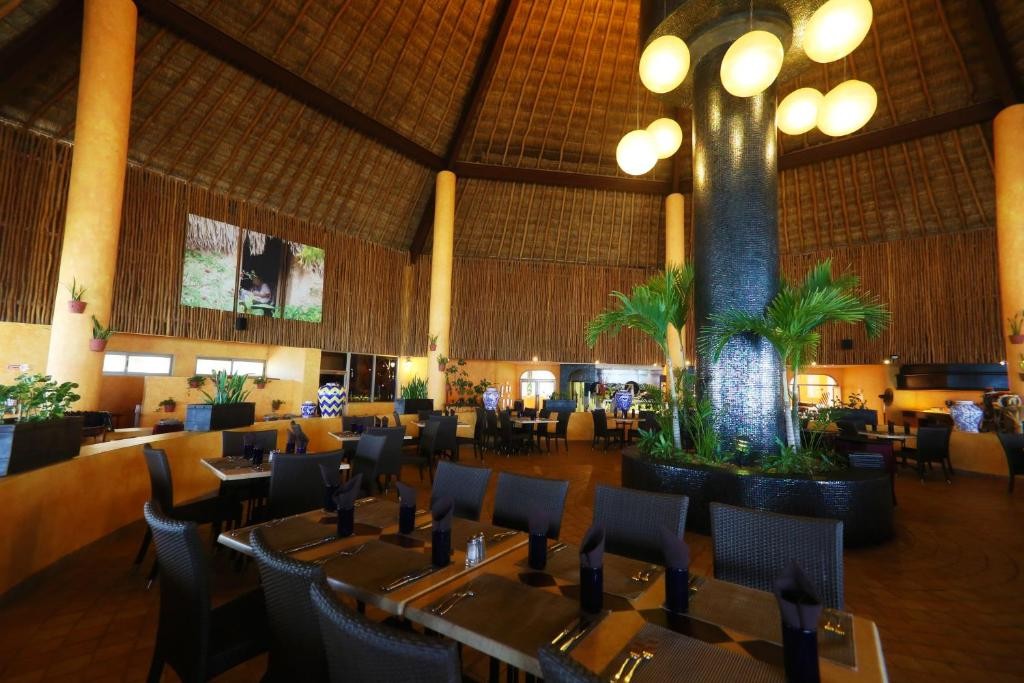 THE ROYAL HACIENDAS