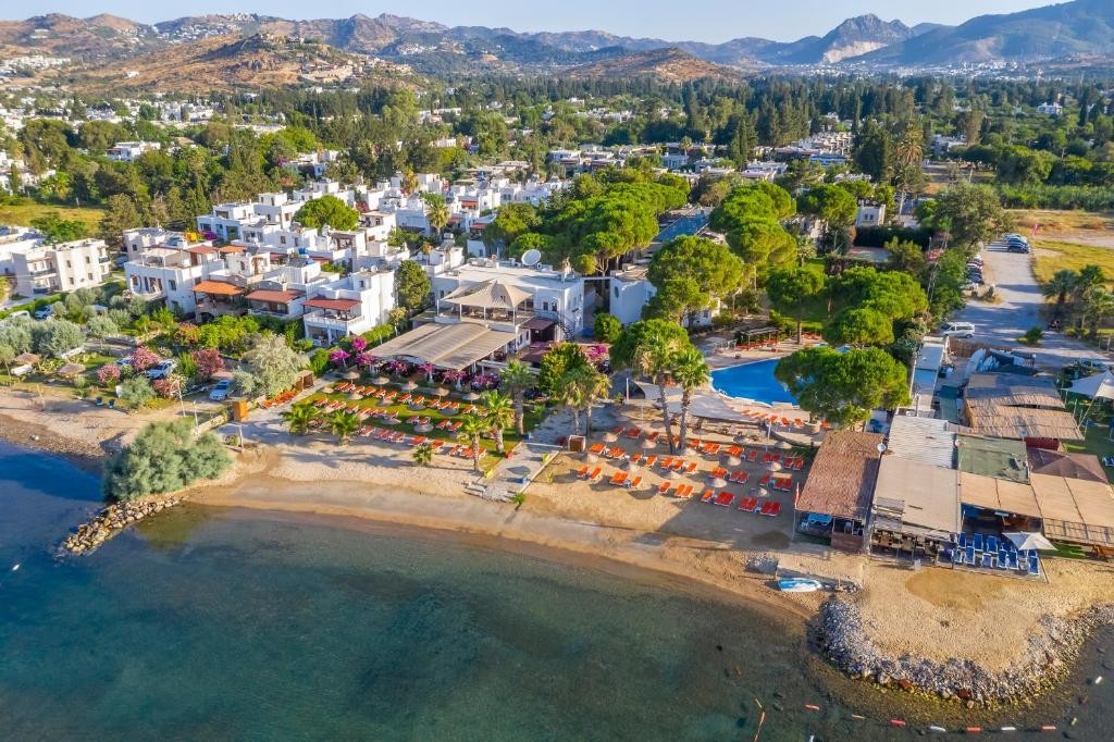 SEASIDE BEACH CLUB