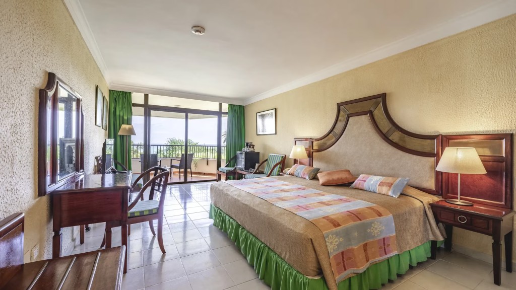 HOTEL LOS CACTUS