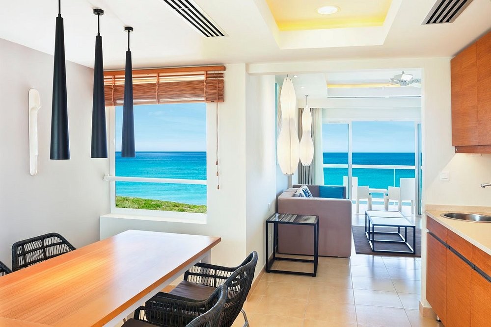 HOTEL PLAYA VISTA AZUL