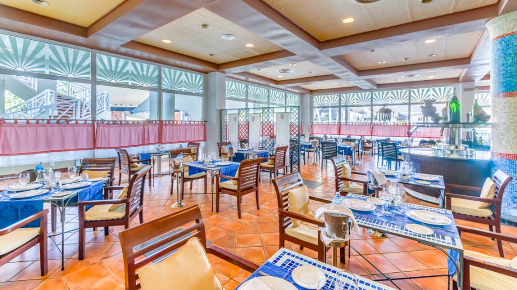 ROYALTON HICACOS RESORT & SPA