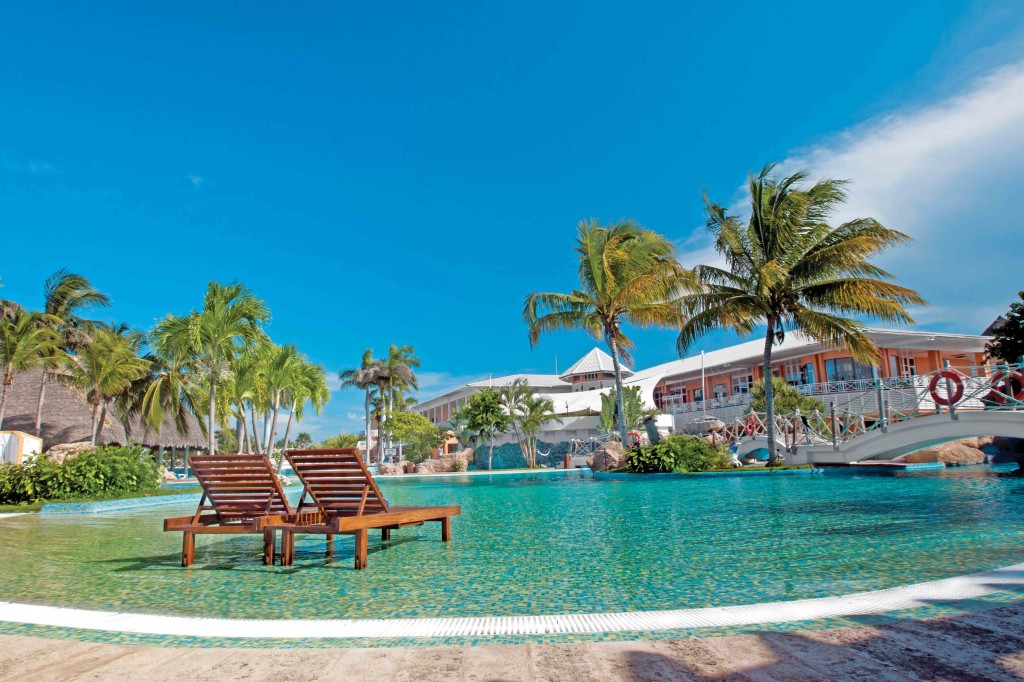 ROYALTON HICACOS RESORT & SPA