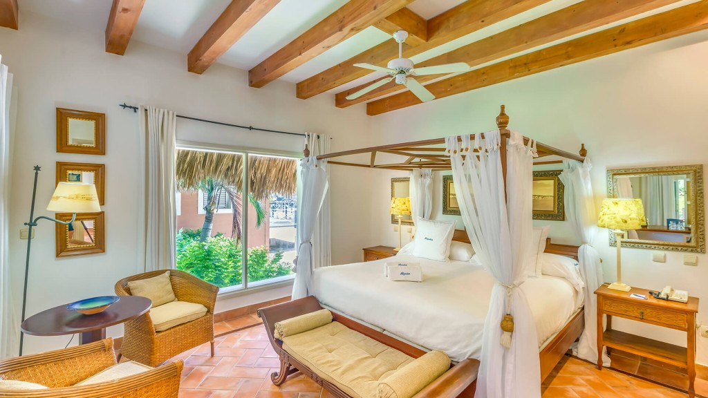 ROYALTON HICACOS RESORT & SPA