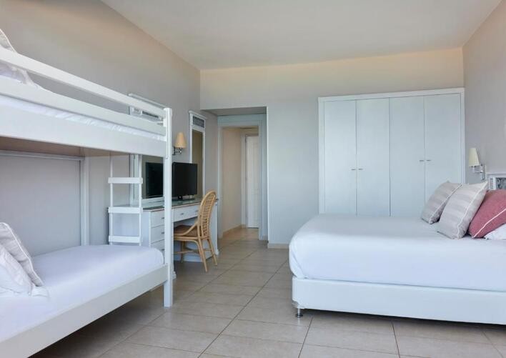 Atlantica Princess Hotel