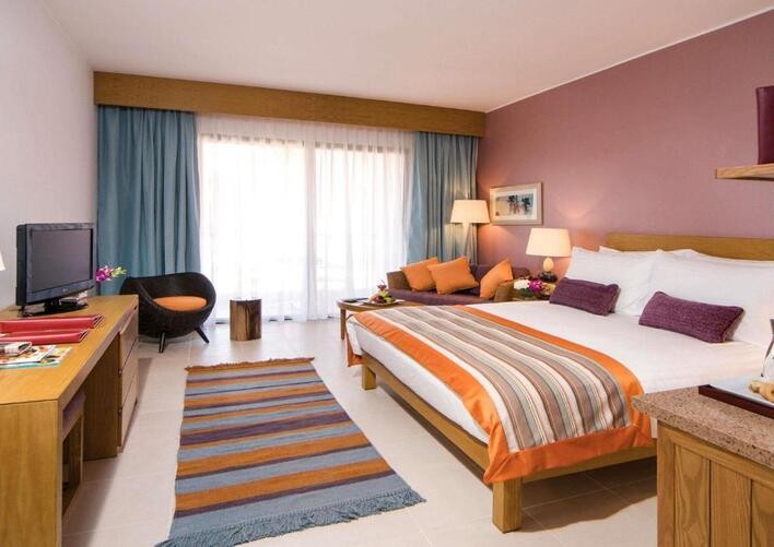 Movenpick Tala Bay Beach Resort