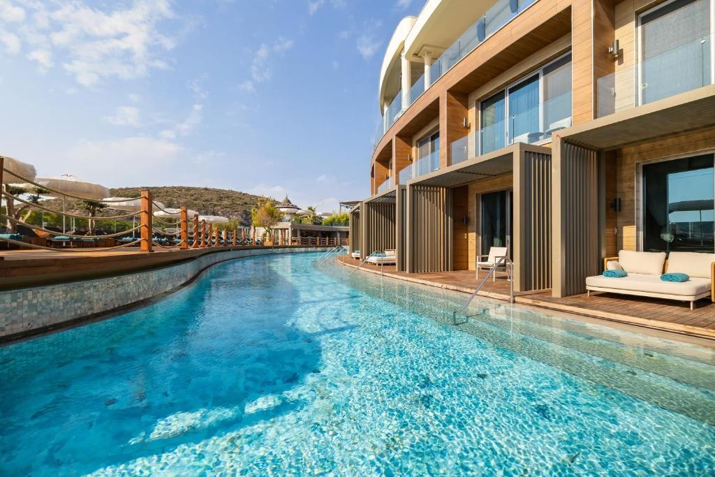 QLUSIVE HOTEL