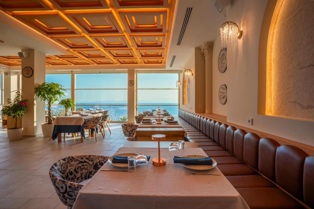 QLUSIVE HOTEL