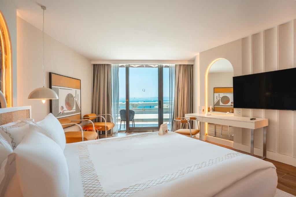 QLUSIVE HOTEL