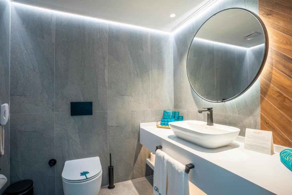QLUSIVE HOTEL