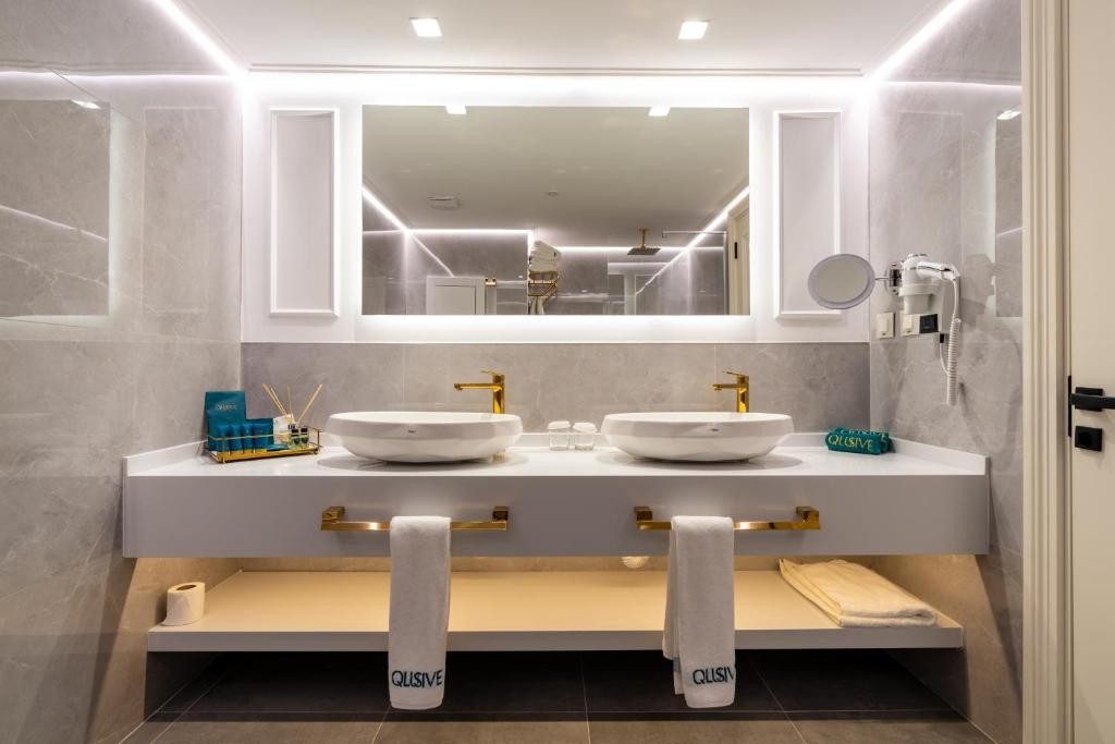 QLUSIVE HOTEL