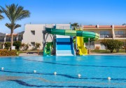 DOUBLETREE BY HILTON SHARKS BAY RESORT BEACH SIDE