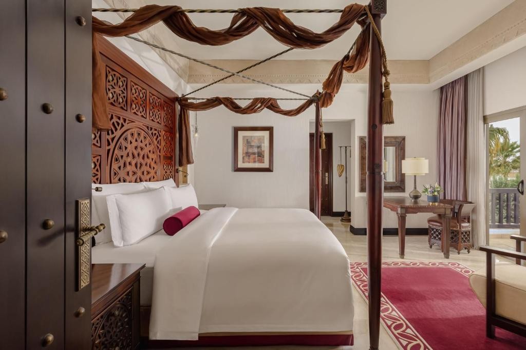 Sharq Village & Spa, a Ritz Carlton Hotel