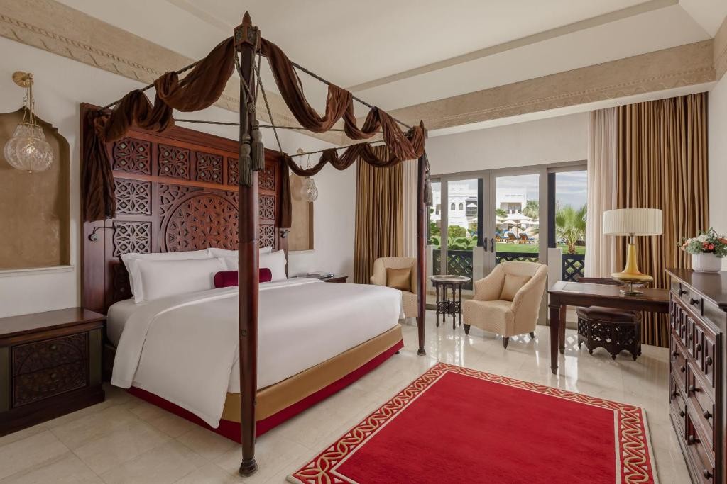 Sharq Village & Spa, a Ritz Carlton Hotel