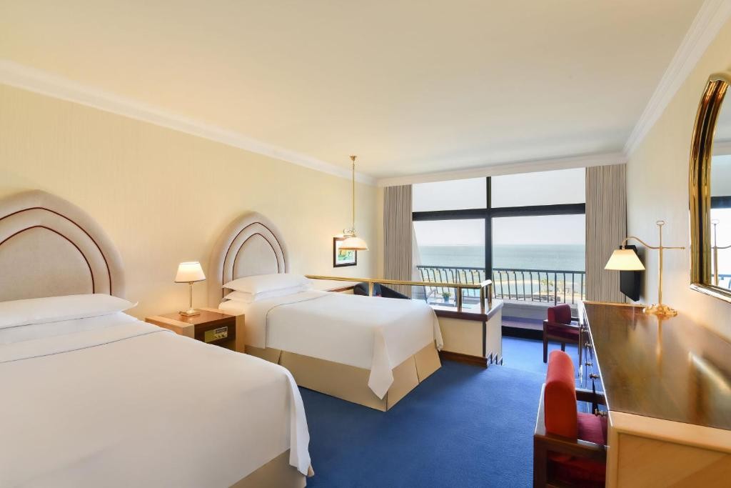 Sheraton Grand Doha Resort & Convention Hotel