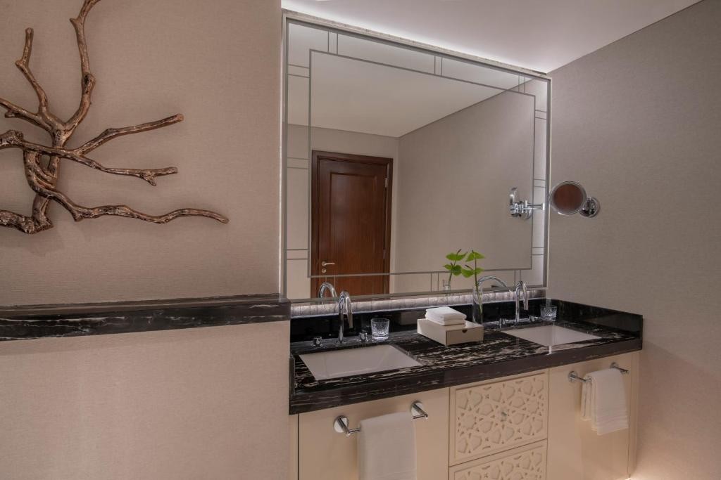 The St. Regis Marsa Arabia Island, The Pearl Qatar