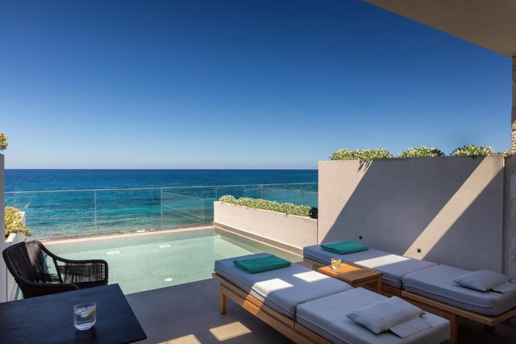 Castello Boutique Suites By The Sea Adult Only +16