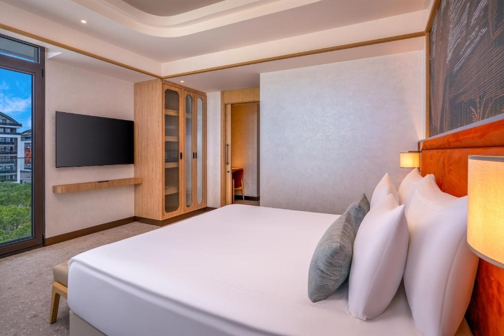 TRENDY PERGE RESORT & SUITES