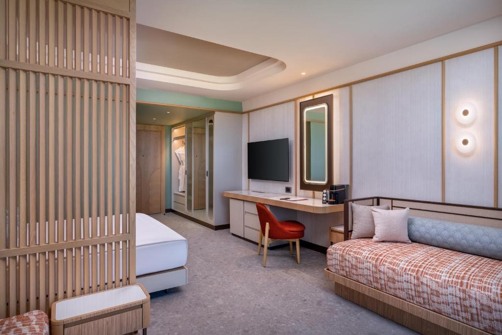TRENDY PERGE RESORT & SUITES