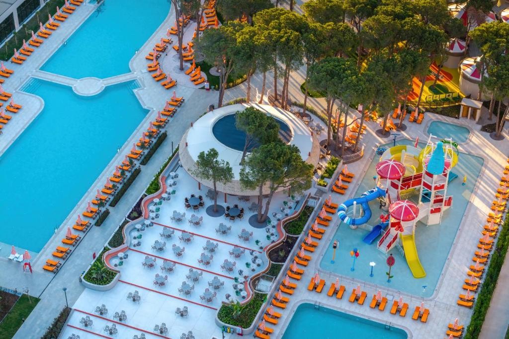 TRENDY PERGE RESORT & SUITES