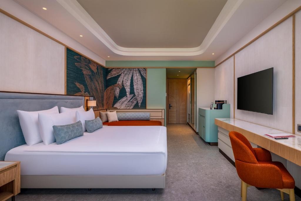 TRENDY PERGE RESORT & SUITES