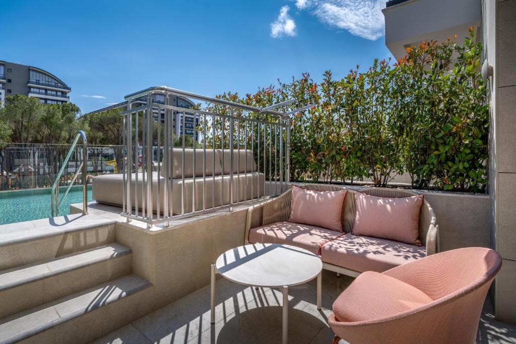 TRENDY PERGE RESORT & SUITES