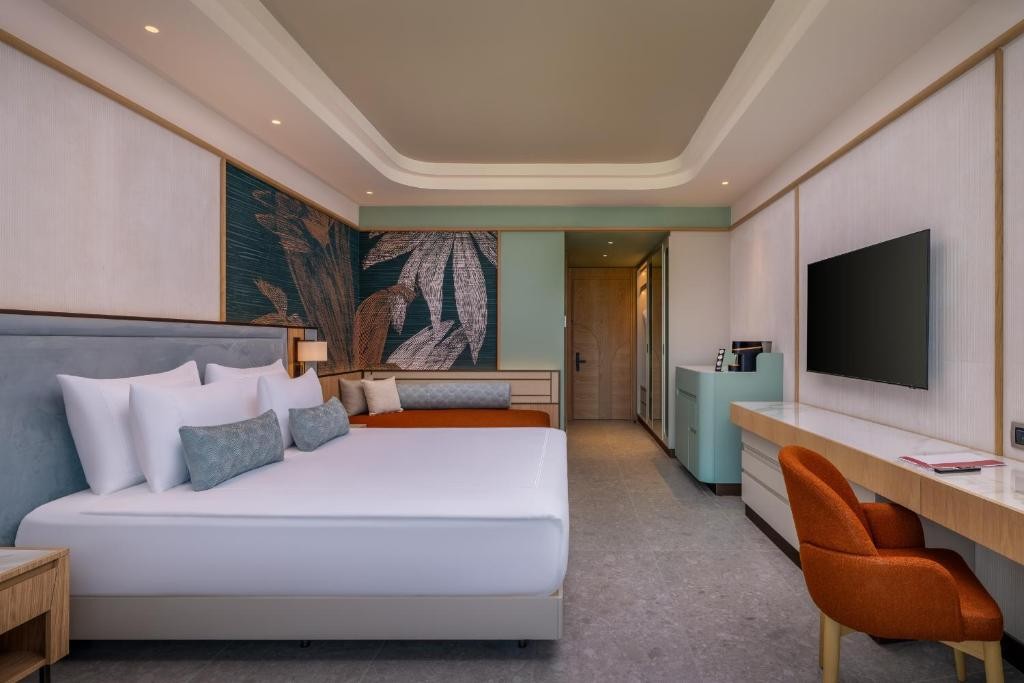 TRENDY PERGE RESORT & SUITES