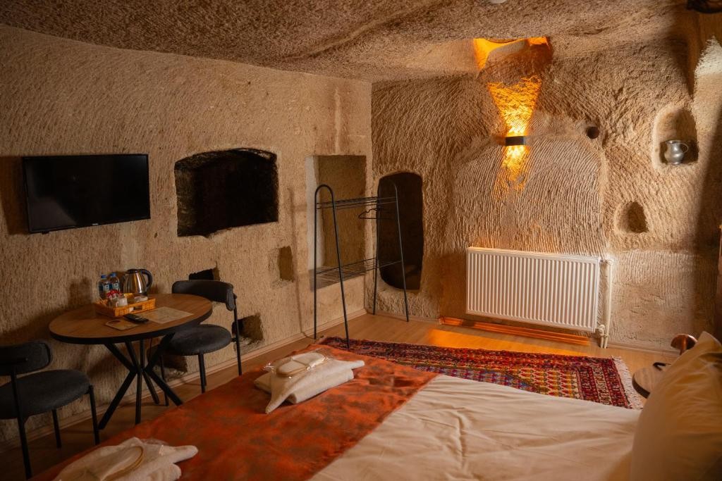 COLINA STONE HOTEL