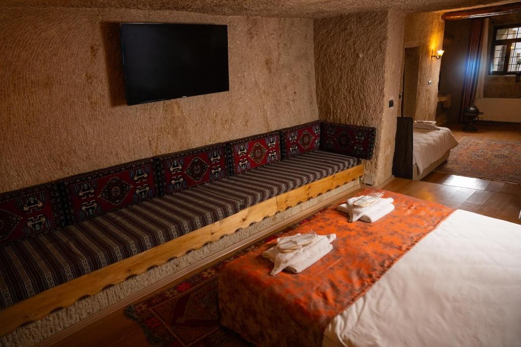 COLINA STONE HOTEL