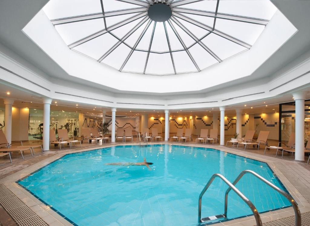 LOUIS PHAETHON BEACH