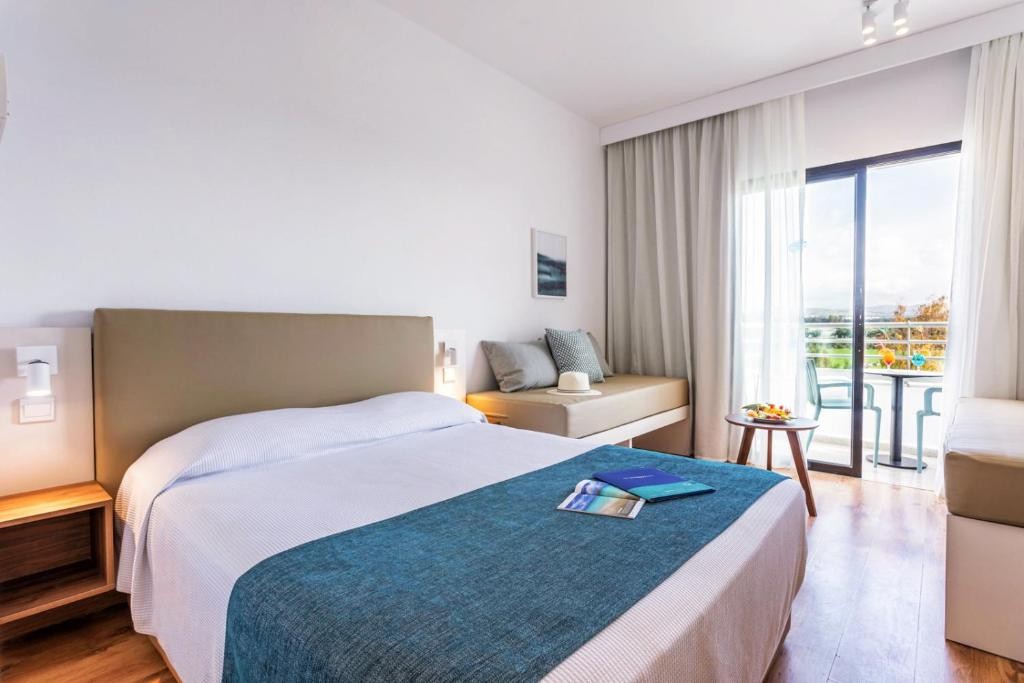 LOUIS PHAETHON BEACH