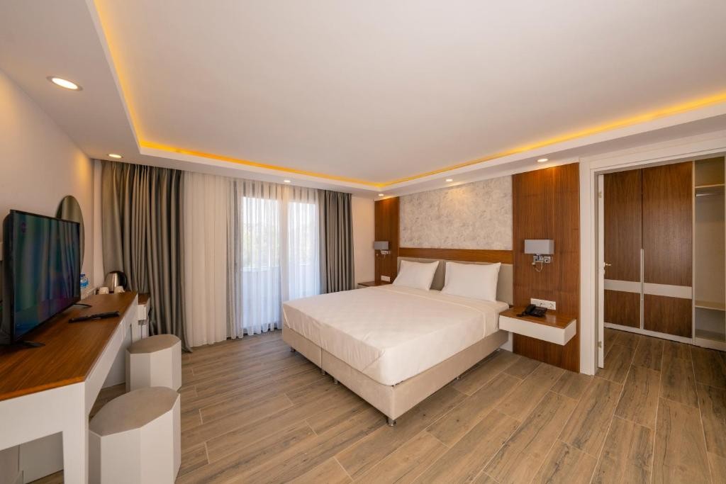 Изглед от MARVELOUS HOTEL SARIGERME