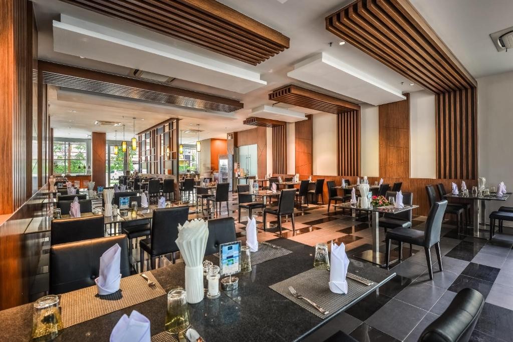 Fishermens Harbour Urban Resort