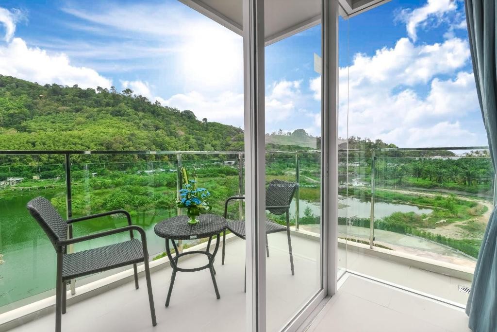 Fishermens Harbour Urban Resort