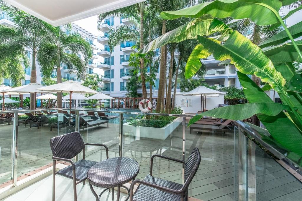 Fishermens Harbour Urban Resort