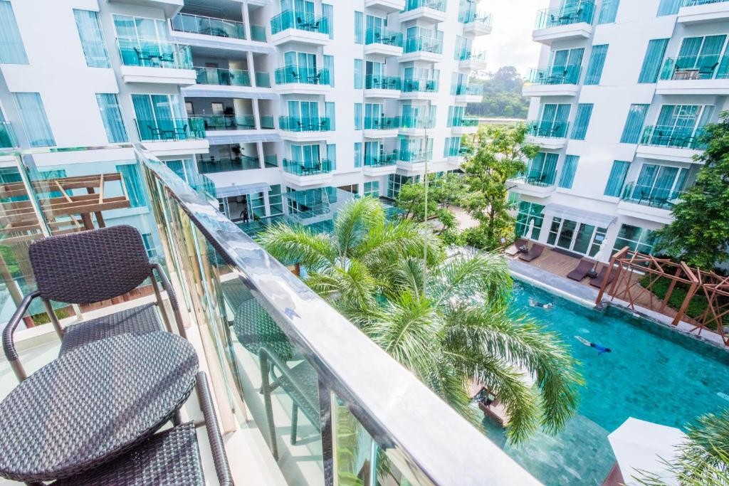 Fishermens Harbour Urban Resort