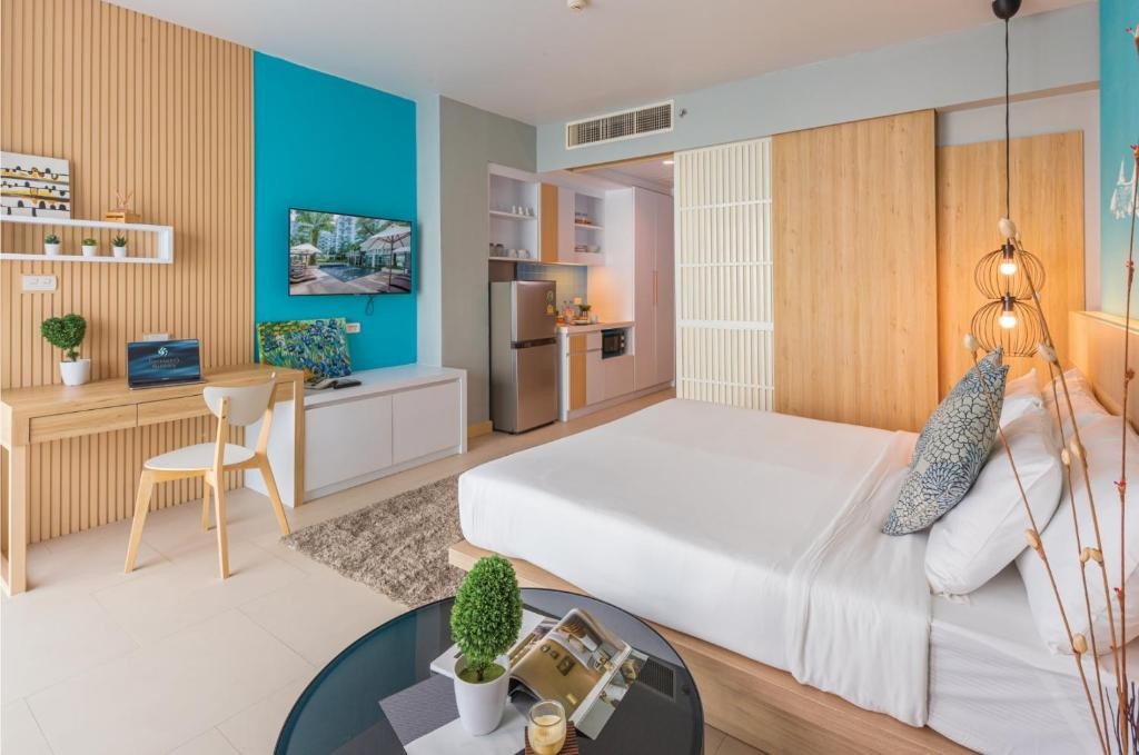 Fishermens Harbour Urban Resort