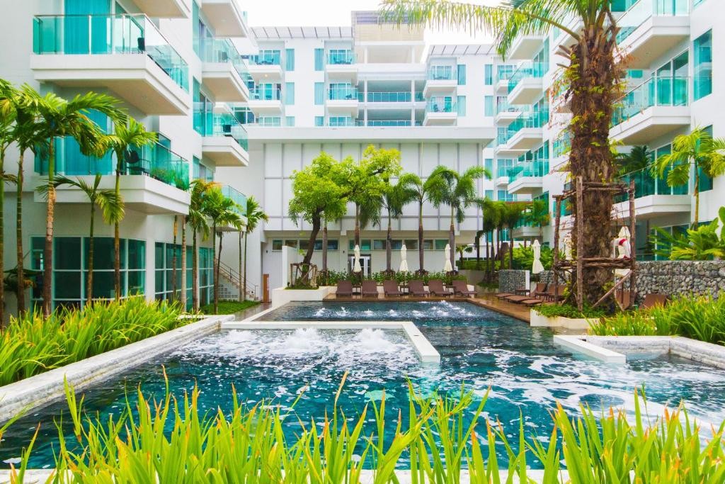 Fishermens Harbour Urban Resort