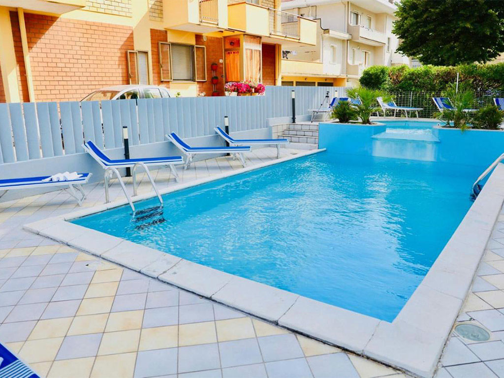 A CASA NOSTRA HOTEL (RIMINI)