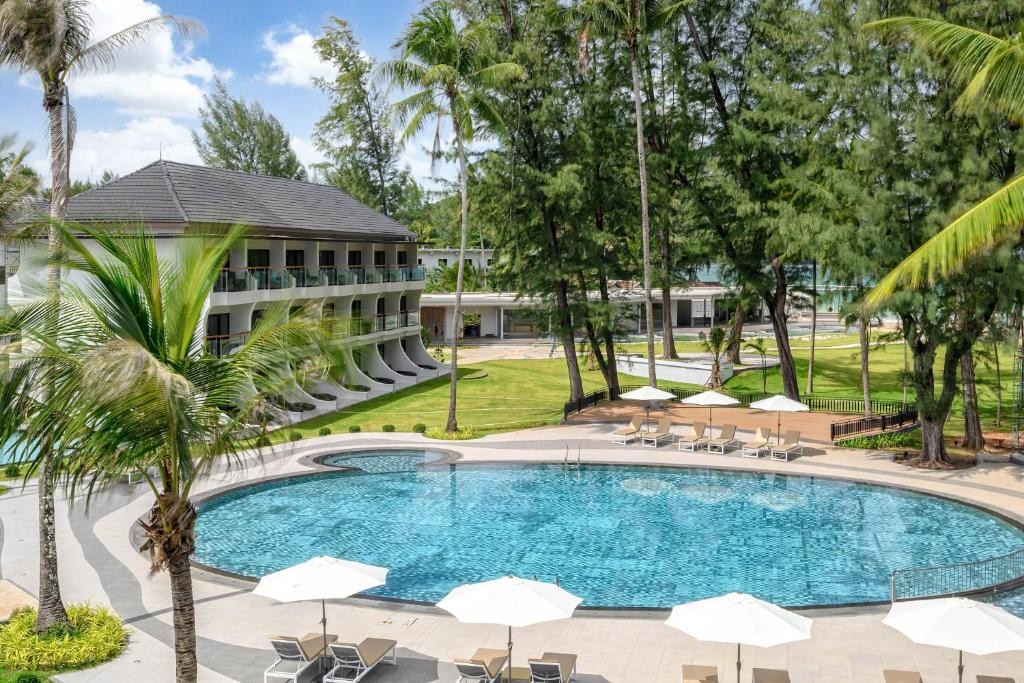 Amora Beach Resort Phuket