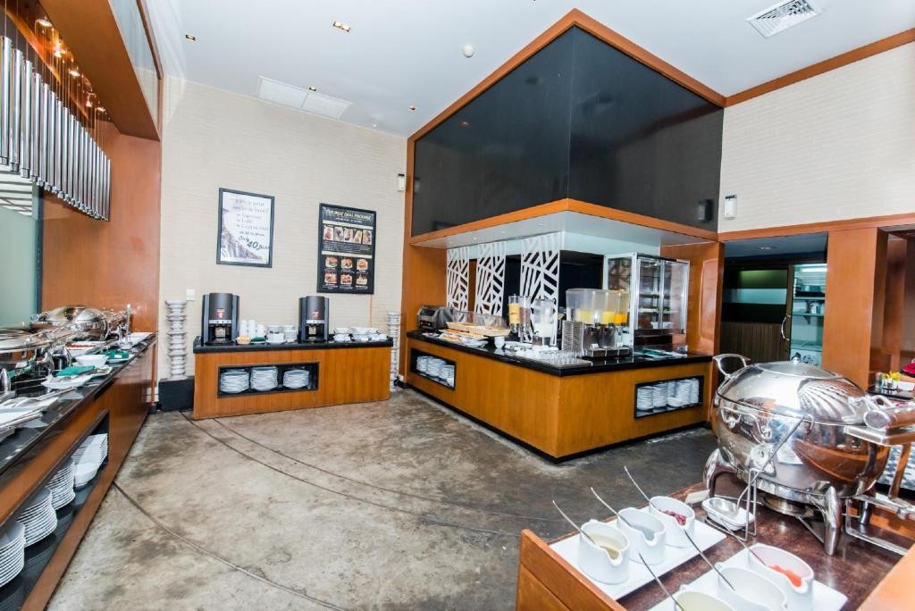 Ashlee Hub Hotel Patong